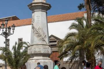 Ofrenda floral a Cristóbal Colón/José Francisco Fernández Belda.